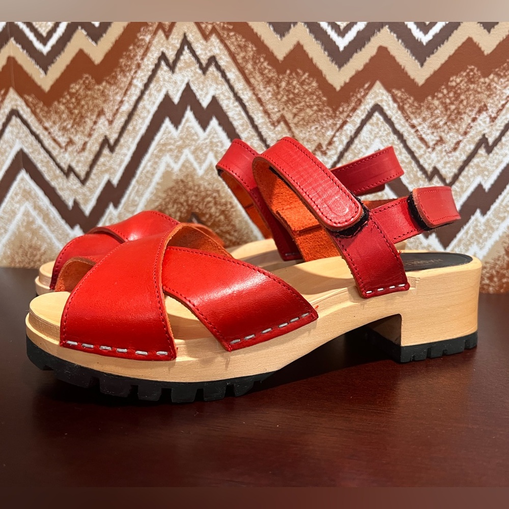 Swedish Hasbeens Mirja Leather Strap Wood Heel Clog Sandals Red US 9/EU40